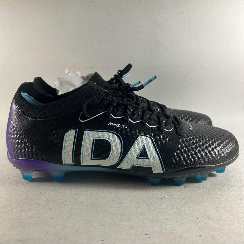 Women’s IDA Rise soccer Cleats – Black with Aqua Accents